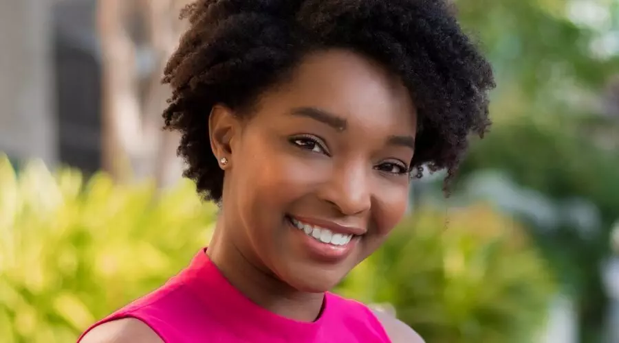 Ayo Elise: FOX 12, Biography, Age, Height, Family, Career, and More