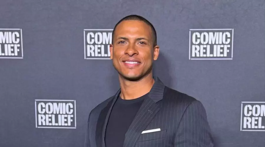 Errol Barnett: CBS News, Bio, Age, Mother, Sister, Wife, Gay and Salary