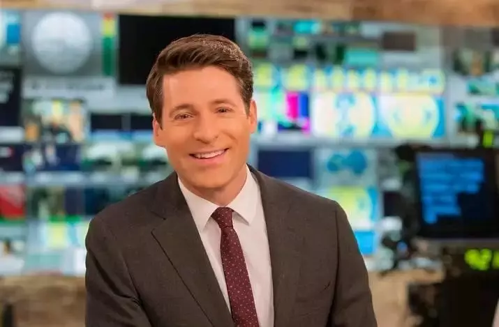 Tony Dokoupil